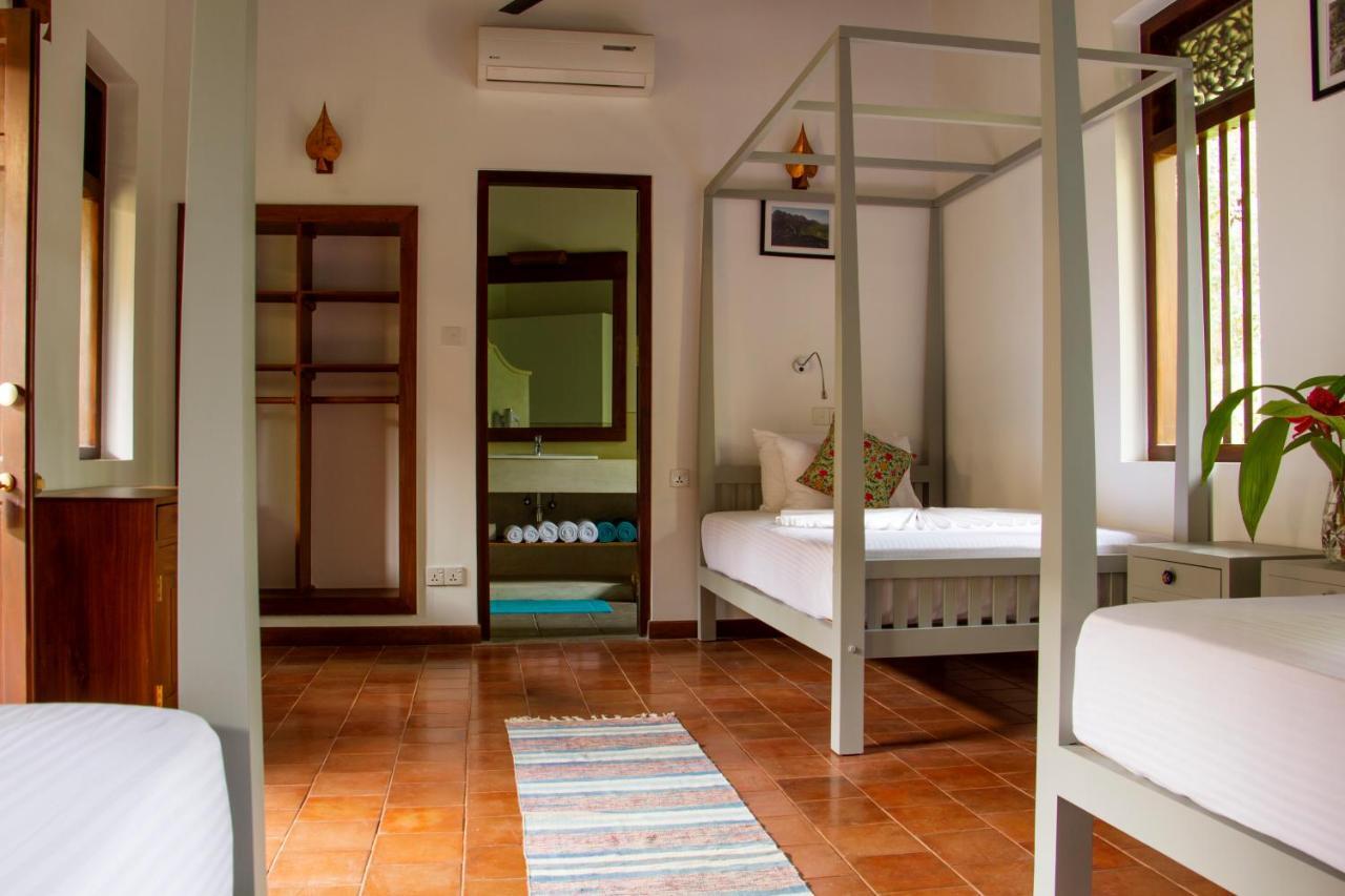 Bed and Breakfast Sri Yoga Shala à Unawatuna Extérieur photo